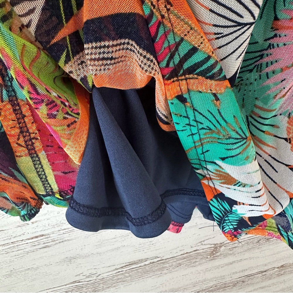 NWT FASHION NOVA Tropical Getaway Romper Off Shoulder Split Sleeve Colorful M - Picture 8 of 12